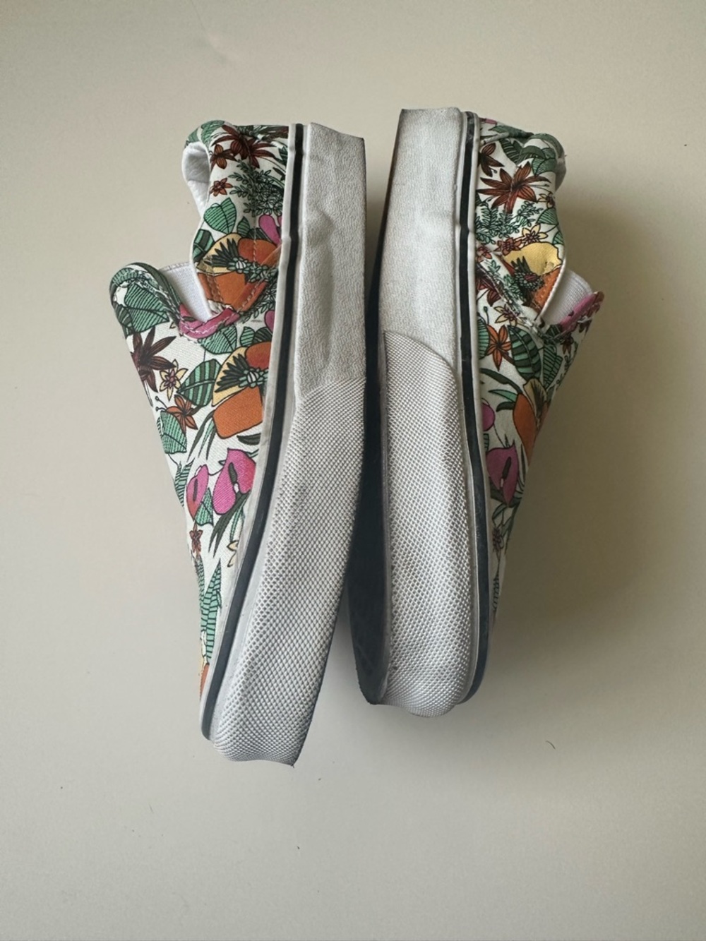 Vans Classic Wmns  Multi Tropic Floral colorway Slip-On Shoes~7 - Picture 3 of 7